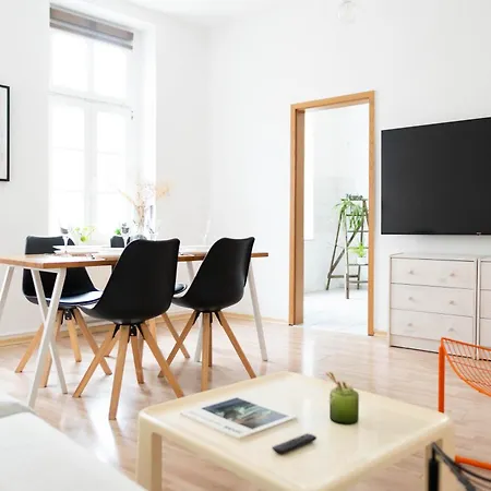 Grosse 3 Mit Netflix In Zentraler Lage * Erfurt