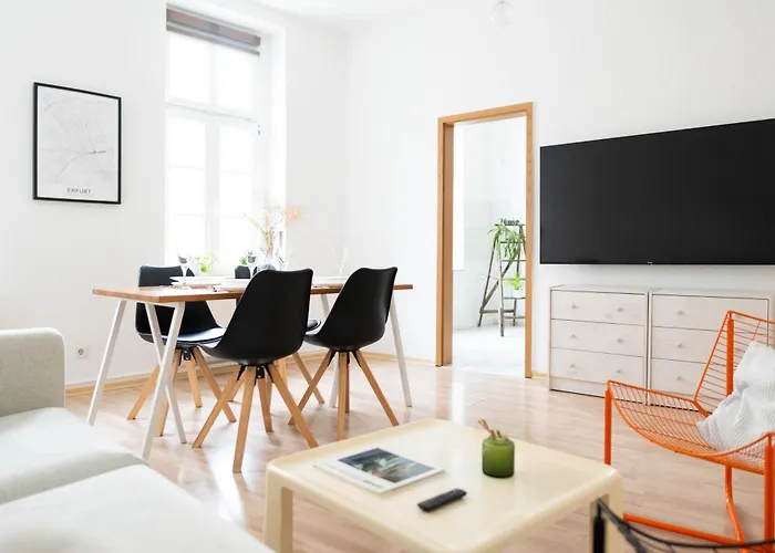 Grosse 3 Mit Netflix In Zentraler Lage * Erfurt